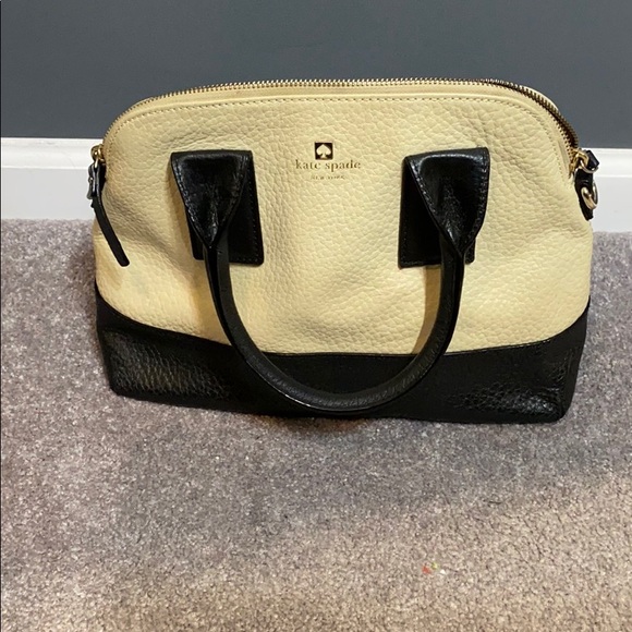 Kate Spade purse - Picture 1 of 3